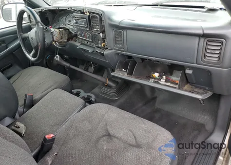 2002 Chevrolet Silverado C1500 z USA, uszkodzony, nr VIN 1GCEC14X12Z132998